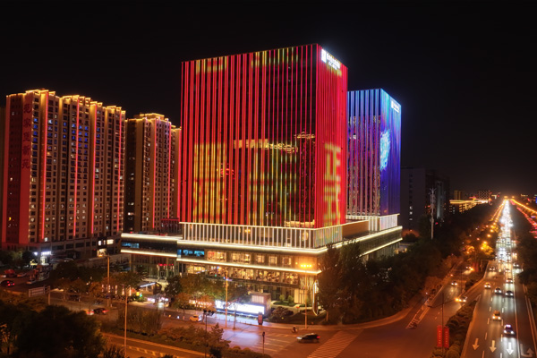 山西萬(wàn)馬商務(wù)中心寫(xiě)字樓泛光照明工程